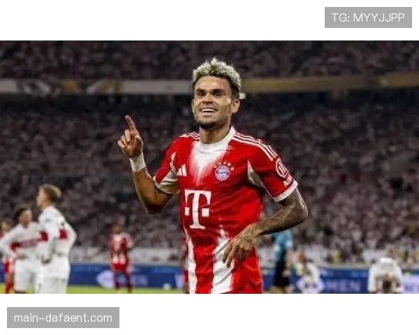 拜仁边锋迪亚斯双响后染红 成为球队胜负关键人物