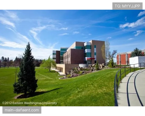 西雅图大学迎战东华盛顿 淡厚然内线高度成优势